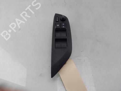 Commutateur TOYOTA YARIS CROSS (MXP_) 1.5 Hybrid (MXPJ10) (116 hp) 31092824