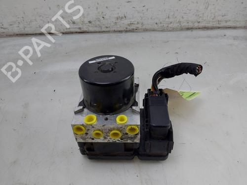 Used ABS pump ABS pump VOLVO V40 Hatchback (525) T2 GTDi (120 hp) 34124249 34124249