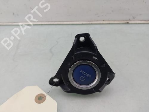 switch-toyota-corolla-saloon-_e21_-2019-30183955 main image