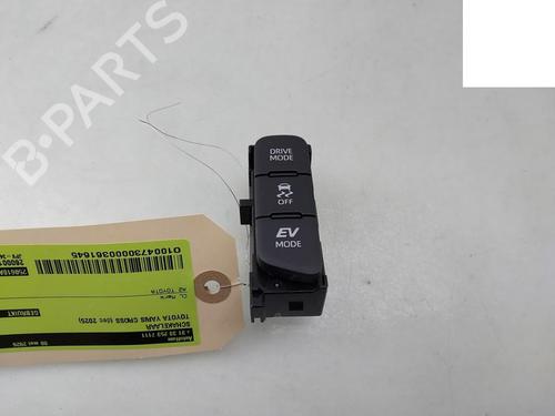 switch-toyota-yaris-cross-mxp_-2020-35897408 main image