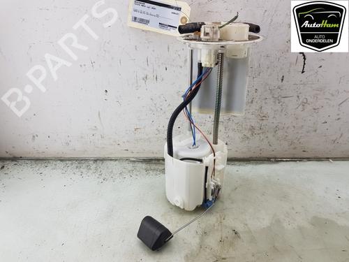 Used Fuel pump TOYOTA YARIS (_P13_) 1.5 Hybrid (NHP130_) (101 hp) 23218338