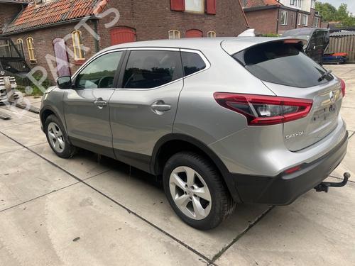 Left front door NISSAN QASHQAI II (J11, J11_) 1.3 DIG-T | BP28537693C2