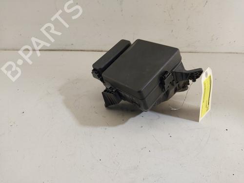 Used Fuse box Fuse box 37194884 37194884