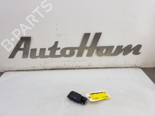 Used Steering wheel controls Steering wheel controls RENAULT CLIO IV Grandtour (KH_) 1.5 dCi 110 (110 hp) 13144741 13144741
