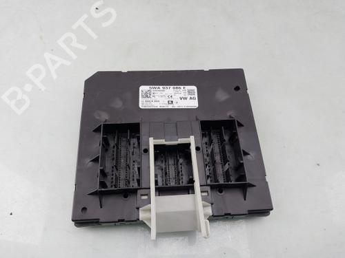 Used Control unit Control unit VW GOLF VIII (CD1, DA1) 2.0 TSI R 4motion (320 hp) 33718129 33718129