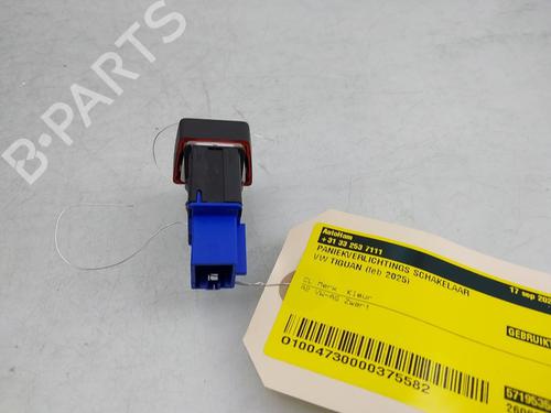 Warning switch VW TIGUAN (CT1) 1.5 eTSI | BP39467302I22 - Image 3