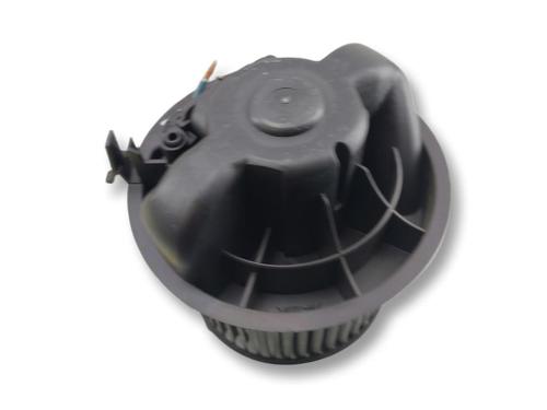 Used Heater blower motor Heater blower motor PEUGEOT 107 (PM_, PN_) 1.0 (68 hp) 40456342 40456342