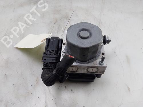 Used ABS pump MERCEDES-BENZ A-CLASS (W176) A 180 (176.042) (122 hp) 29996703