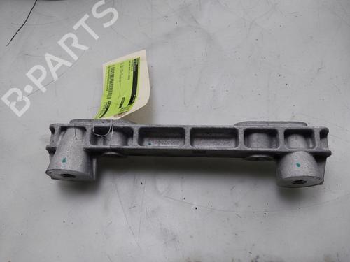 Used Engine mount VOLVO XC40 (536) T5 Plug-in Hybrid (262 hp) 30845529