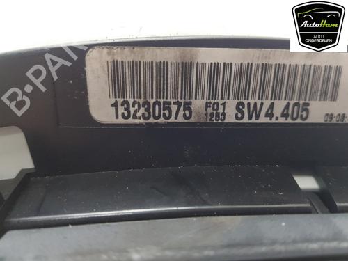 Used Instrument cluster OPEL ZAFIRA / ZAFIRA FAMILY B (A05) 2.2 (M75) (150 hp) 18355879