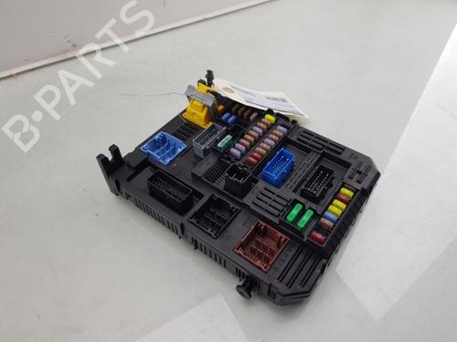 Used Fuse box Fuse box CITROËN C3 III (SX) 1.2 PureTech 82 (83 hp) 24826648 24826648