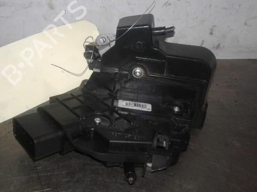 Used Front right lock VOLVO V50 (545) 1.6 D (110 hp) 13138784