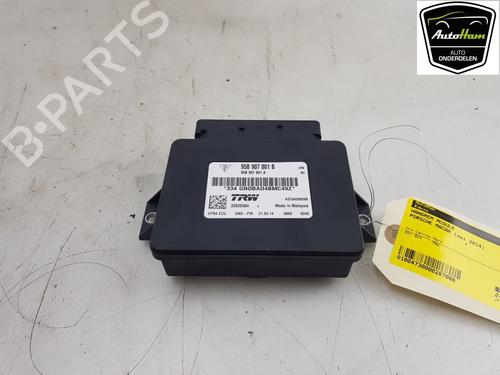 Used Electronic module PORSCHE MACAN (95B) 3.0 S Diesel (258 hp) 19771717