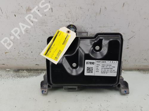 Used Electronic module Electronic module TESLA MODEL Y (5YJY) Long Range All-wheel Drive (514 hp) 34056927 34056927