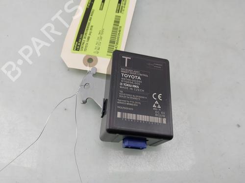 Used Electronic module Electronic module TOYOTA YARIS (_P13_) 1.5 Hybrid (NHP130_) (101 hp) 33617706 33617706