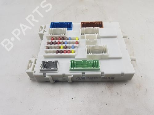 Used Fuse box VOLVO V40 Hatchback (525) D4 (190 hp) 30932166