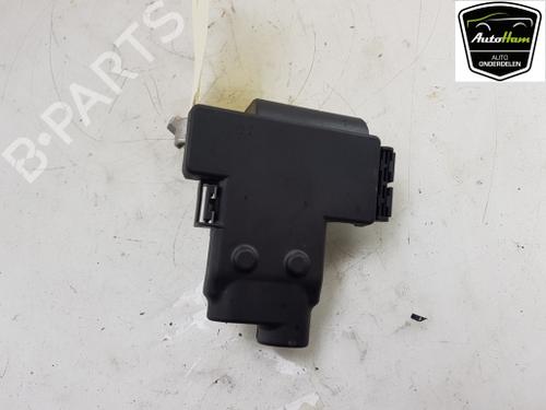 Used Fuse box Fuse box VW GOLF VIII Variant (CG5, DB5) 1.0 eTSI (110 hp) 13910896 13910896