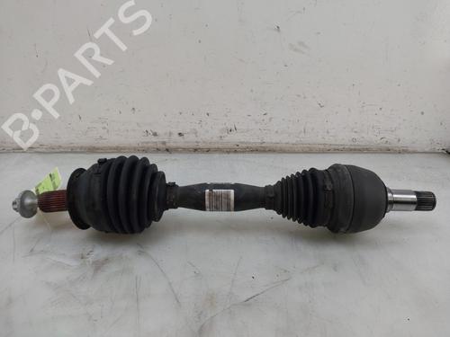 Drivaksel fortil venstre MERCEDES-BENZ A-CLASS (W176) A 180 (176.042) (122 hp) 30587306
