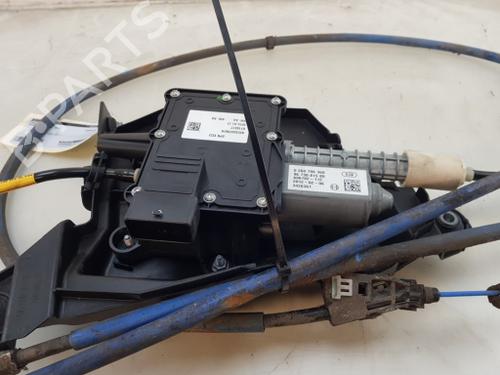 Used Hand brake Hand brake PEUGEOT 5008 (0U_, 0E_) 1.6 16V (156 hp) 27858072 27858072