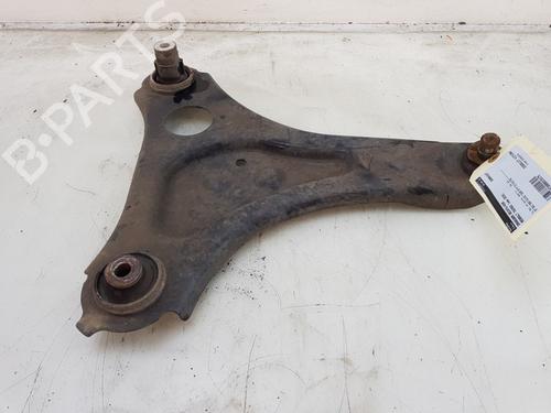 Used Right front suspension arm RENAULT TWINGO III (BCM_, BCA_) 1.0 SCe 70 (71 hp) 25048501