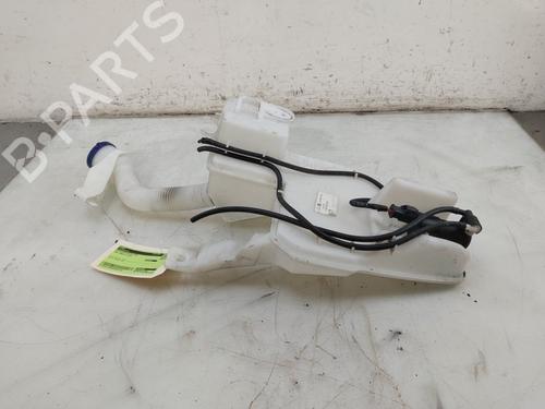 Used Windscreen washer tank Windscreen washer tank OPEL CORSA F (P2JO) 1.2 (68) (75 hp) 33617851 33617851