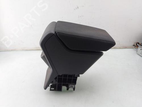 Bracciolo centrale Bracciolo centrale VW POLO VI (AW1, BZ1, AE1) 1.0 MPi (80 hp) 34539776 34539776