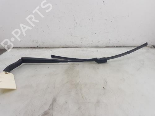 Used Front windshield wiper arm Front windshield wiper arm PEUGEOT 208 II (UB_, UP_, UW_, UJ_) e-208 (136 hp) 33811946 33811946