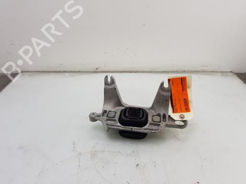 Used Engine mount Engine mount RENAULT KADJAR (HA_, HL_) 1.6 dCi 130 4x4 (HLA4) (130 hp) 12039961 12039961