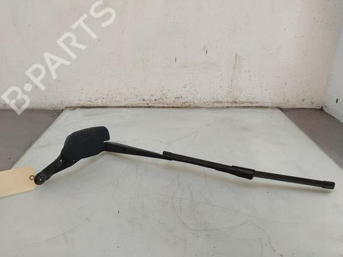 Used Front windshield wiper arm Front windshield wiper arm 37021229 37021229