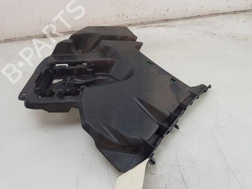 Used Rear bumper bracket VOLVO V40 Hatchback (525) T3 (152 hp) 24316907