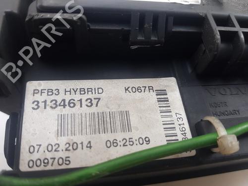 Fuse box VOLVO V60 I (155) D6 Hybrid AWD | BP28294625E1 