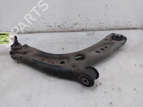 right-front-suspension-arm-vw-golf-sportsvan-vii-am1-an1-2014-2015-2016-2017-2018-2019-2020-32319655 main image