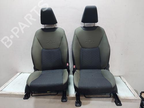 Sæde sæt TOYOTA YARIS CROSS (MXP_) 1.5 Hybrid (MXPJ10) (116 hp) 31128405