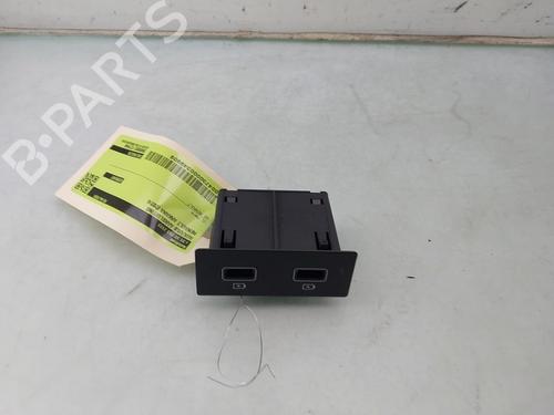 electronic-module-renault-arkana-i-lcm_-ldn_-2019-32229145 main image