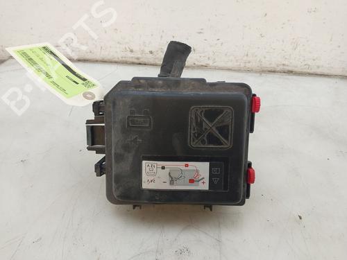 Used Fuse box OPEL CORSA F (P2JO) 1.2 (68) (101 hp) 32982661