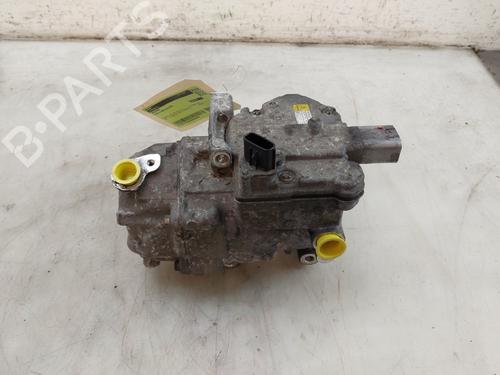 Used AC compressor AC compressor TOYOTA YARIS (_P13_) 1.5 Hybrid (NHP130_) (101 hp) 33617764 33617764