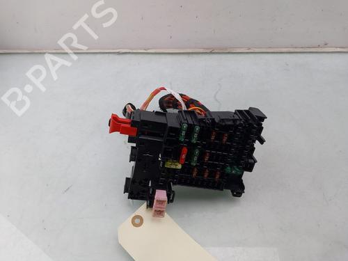 Used Fuse box VW POLO VI (AW1, BZ1, AE1) 1.0 (75 hp) 25926425