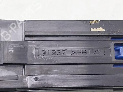 Switch TOYOTA COROLLA Saloon (_E21_) 1.8 VVTi Hybrid | BP30183949I30