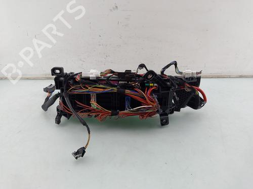 Used Fuse box Fuse box 36783649 36783649