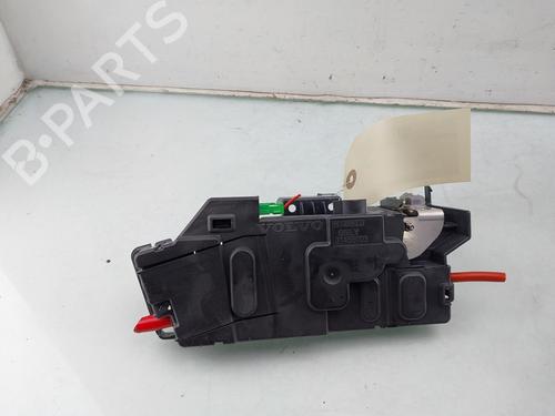 Used Fuse box VOLVO XC60 II (246) T8 Hybrid AWD (390 hp) 30060481