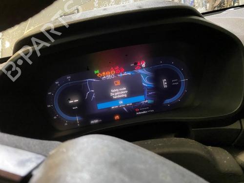 instrument-cluster-volvo-ex40-536-2024-31978734 main image