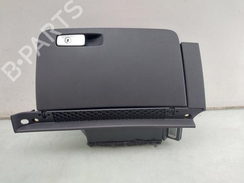Dashboardkastje Dashboardkastje AUDI A1 Sportback (8XA, 8XF) 1.4 TFSI (122 hp) 37415739 37415739