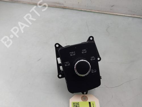switch-mercedes-benz-gle-coupe-c292-2015-2016-2017-2018-2019-33556773 main image