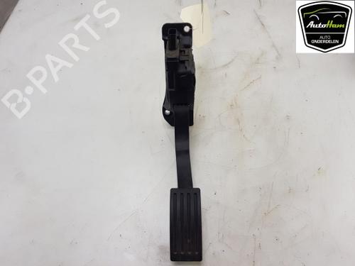 Used Pedal Pedal VOLVO V40 Hatchback (525) D2 (120 hp) 15627954 15627954
