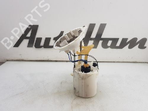 Used Fuel pump BMW 1 (F20) 116 d (116 hp) 12019566