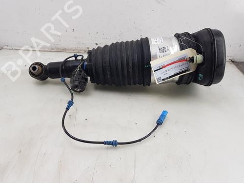 Used Left rear shock absorber BMW X5 (G05, F95) xDrive 50 e Plug-in-Hybrid (489 hp) 28716074