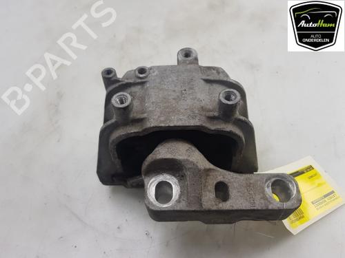 Used Engine mount Engine mount VW GOLF VI (5K1) 1.6 TDI (105 hp) 15805137 15805137