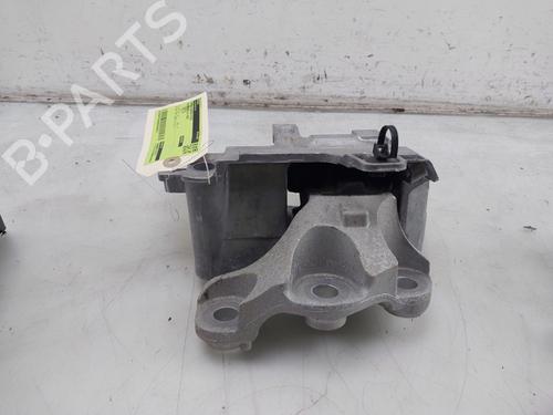 Used Gearbox mount VOLVO XC40 (536) T5 Plug-in Hybrid (262 hp) 30845540