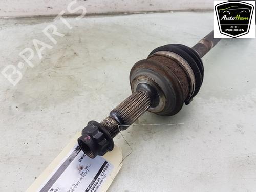 Left front driveshaft TOYOTA YARIS (_P13_) 1.5 Hybrid (NHP130_) | BP23218290M38 