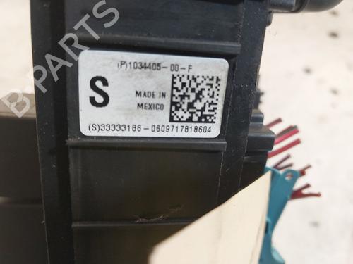 Fuse box TESLA MODEL S (5YJS) 75D AWD | BP39094579E1 - Image 4